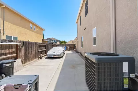 Exterior - 175 Feverfew St, Manteca, CA 95337 photo 9 of 19