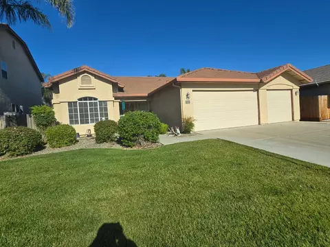 1613 Bay St, Los Banos, CA 93635
