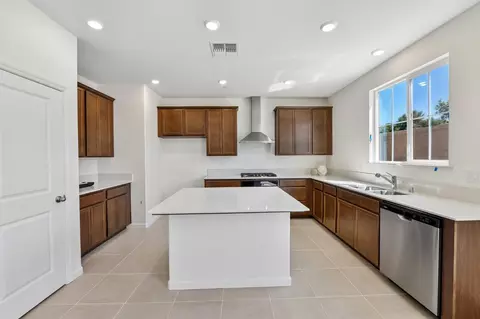 Kitchen - 2386 Satin Leaf Ct, Lodi, CA 95242 photo 3 of 3