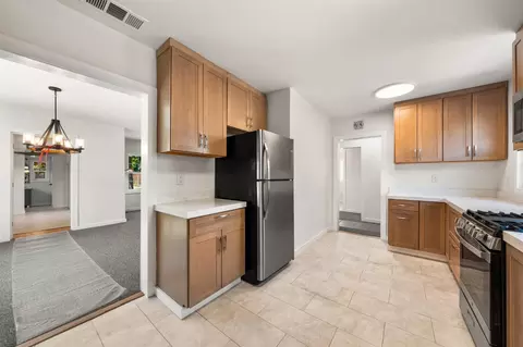 Entry Way - 1108 C St, Antioch, CA 94509 photo 1 of 3