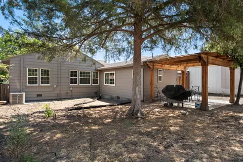 Exterior - 1108 C St, Antioch, CA 94509 photo 5 of 6