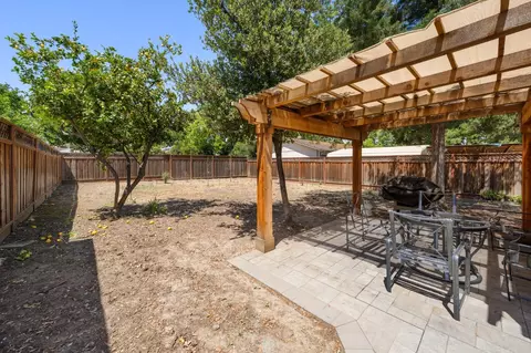Exterior - 1108 C St, Antioch, CA 94509 photo 4 of 6