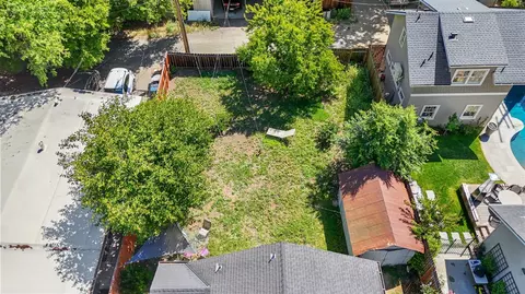 View/Area - 620 F St, Davis, CA 95616 photo 3 of 10