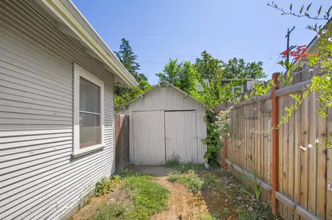 Exterior - 620 F St, Davis, CA 95616 photo 5 of 9