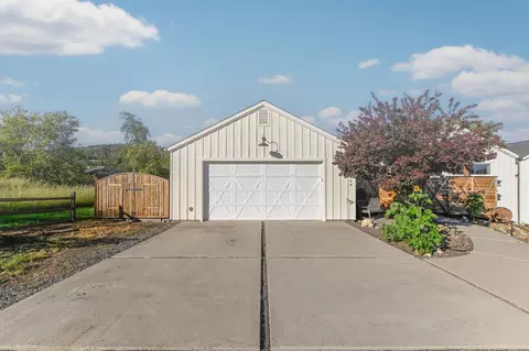 Exterior - 159 Stone Ridge Ct, Murphys, CA 95247 photo 40 of 45