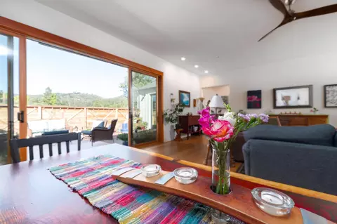 Dining - 159 Stone Ridge Ct, Murphys, CA 95247 photo 2 of 2