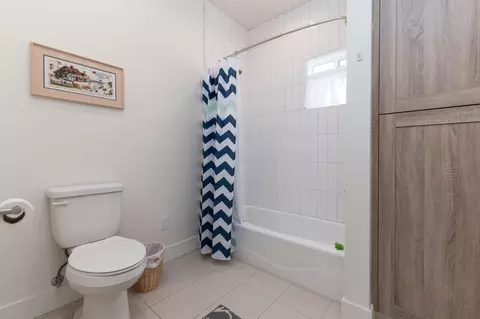 Bath - 159 Stone Ridge Ct, Murphys, CA 95247 photo 9 of 11