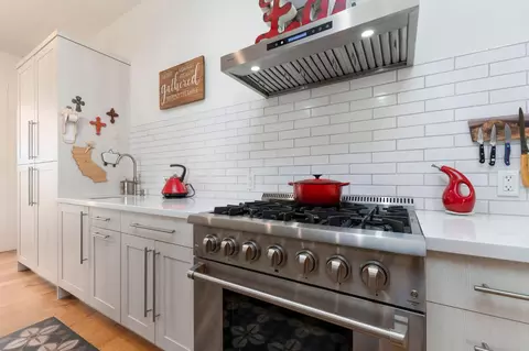 Kitchen - 159 Stone Ridge Ct, Murphys, CA 95247 photo 4 of 5