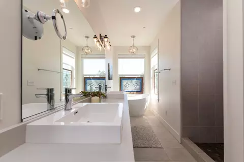 Bath - 159 Stone Ridge Ct, Murphys, CA 95247 photo 1 of 11
