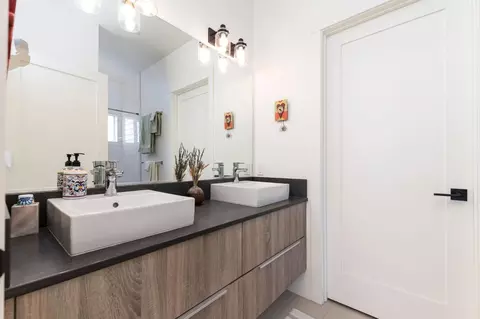 Bath - 159 Stone Ridge Ct, Murphys, CA 95247 photo 6 of 11