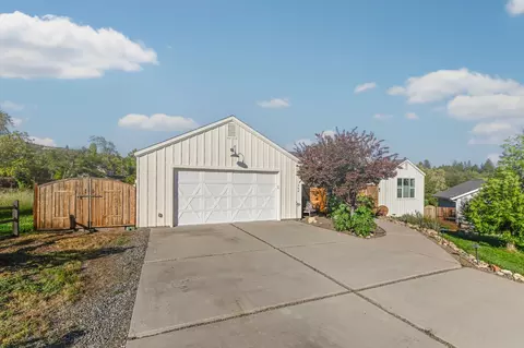 Exterior - 159 Stone Ridge Ct, Murphys, CA 95247 photo 31 of 45