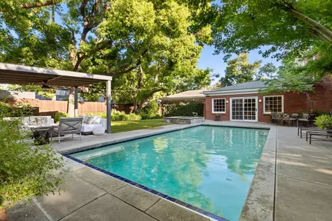 Exterior - 930 Sycamore Ave, Modesto, CA 95350 photo 19 of 30