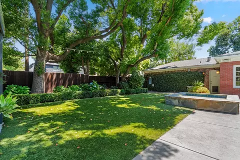 Exterior - 930 Sycamore Ave, Modesto, CA 95350 photo 11 of 30