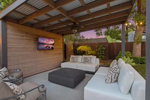 Exterior - 930 Sycamore Ave, Modesto, CA 95350 photo 29 of 30