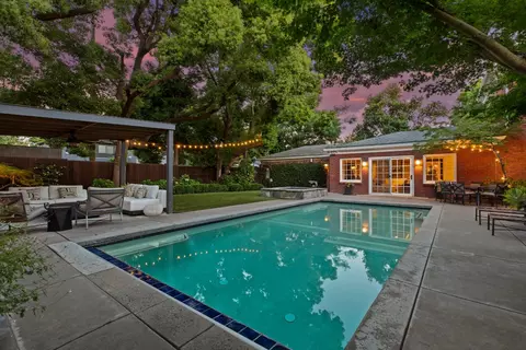 Exterior - 930 Sycamore Ave, Modesto, CA 95350 photo 18 of 30
