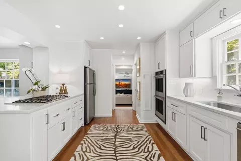 Kitchen - 930 Sycamore Ave, Modesto, CA 95350 photo 2 of 4