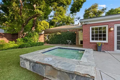 Exterior - 930 Sycamore Ave, Modesto, CA 95350 photo 25 of 30