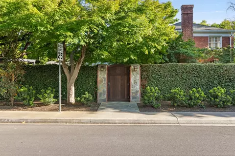 Exterior - 930 Sycamore Ave, Modesto, CA 95350 photo 2 of 30