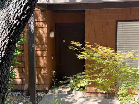 790 E Woodside Ln #6, Sacramento, CA 95825