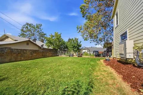 Exterior - 125 E Oak St, Colfax, CA 95713 photo 9 of 12