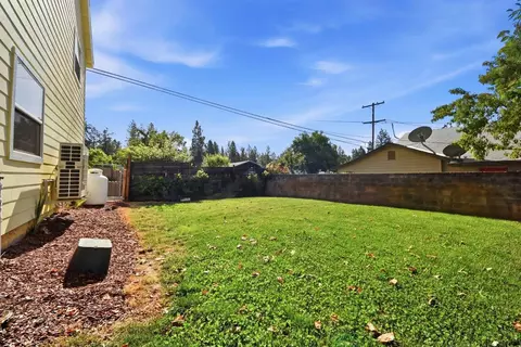 Exterior - 125 E Oak St, Colfax, CA 95713 photo 8 of 12
