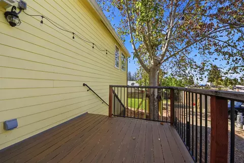 Exterior - 125 E Oak St, Colfax, CA 95713 photo 5 of 12