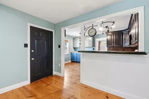 Entry Way - 125 E Oak St, Colfax, CA 95713 photo 2 of 6