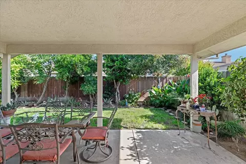 Exterior - 1795 Brookside Dr, Manteca, CA 95336 photo 5 of 11