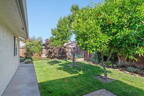 Exterior - 1795 Brookside Dr, Manteca, CA 95336 photo 7 of 11