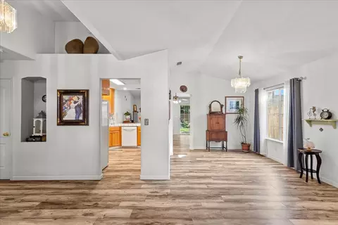 Entry Way - 1795 Brookside Dr, Manteca, CA 95336 photo 7 of 9