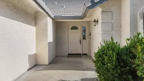 Entry Way - 1795 Brookside Dr, Manteca, CA 95336 photo 1 of 9