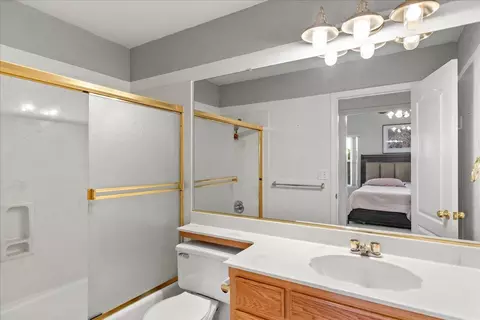 Bath - 1795 Brookside Dr, Manteca, CA 95336 photo 3 of 3