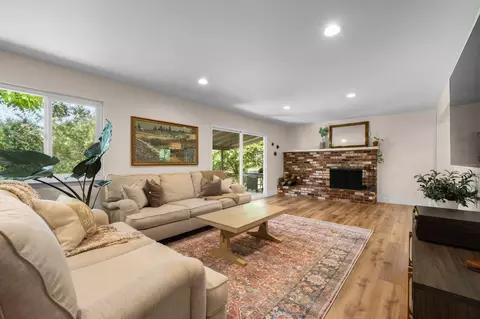 1803 Tanglewood Ln, Roseville, CA 95661