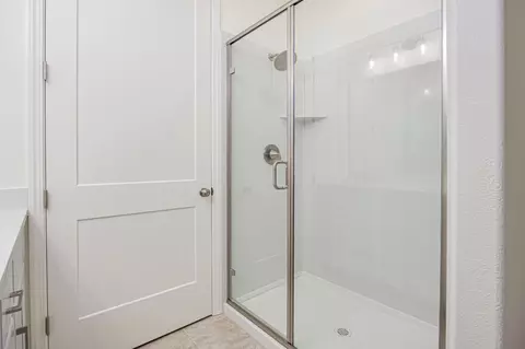 Bath - 4039 Porton Ln, Carmichael, CA 95608 photo 3 of 3