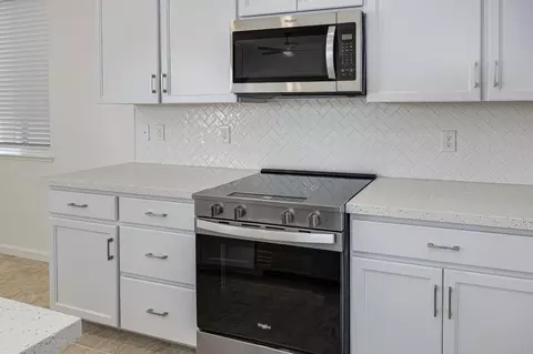 Kitchen - 4039 Porton Ln, Carmichael, CA 95608 photo 3 of 5