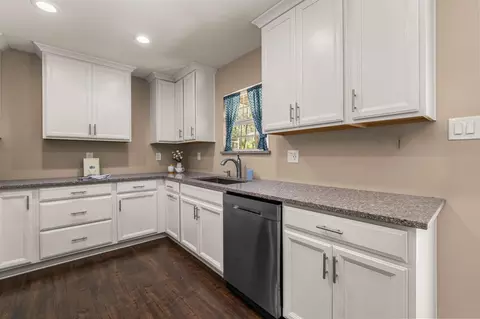Kitchen - 2715 Morrene Dr, Placerville, CA 95667 photo 2 of 6