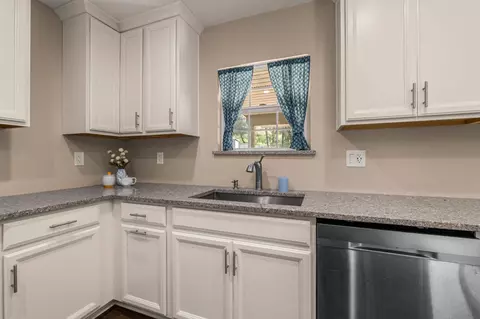 Kitchen - 2715 Morrene Dr, Placerville, CA 95667 photo 4 of 6