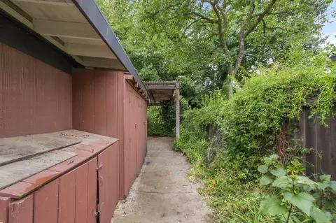 Exterior - 101 E 7th St, Davis, CA 95616 photo 14 of 17