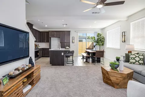 Entry Way - 4043 Porton Ln, Carmichael, CA 95608 photo 2 of 4