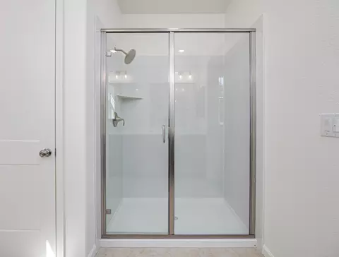 Bath - 4043 Porton Ln, Carmichael, CA 95608 photo 4 of 4