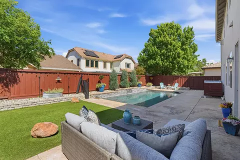 10244 Jennick Way, Elk Grove, CA 95757