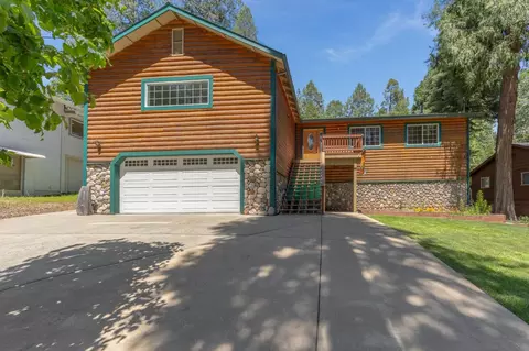 6221 Speckled Rd, Pollock Pines, CA 95726