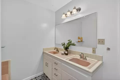 Bath - 8133 E Peerless Ave, Orangevale, CA 95662 photo 3 of 4