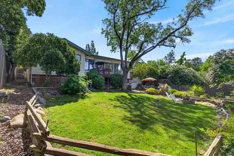 Exterior - 8133 E Peerless Ave, Orangevale, CA 95662 photo 10 of 13