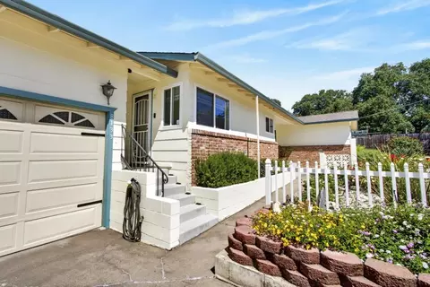 Exterior - 8133 E Peerless Ave, Orangevale, CA 95662 photo 2 of 13