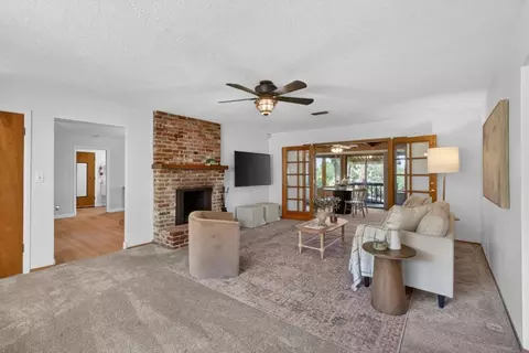 Living - 8133 E Peerless Ave, Orangevale, CA 95662 photo 2 of 4