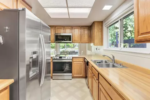 Kitchen - 6837 Thunderhead Cir, Orangevale, CA 95662 photo 1 of 3