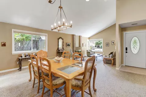 Dining - 6837 Thunderhead Cir, Orangevale, CA 95662 photo 4 of 10
