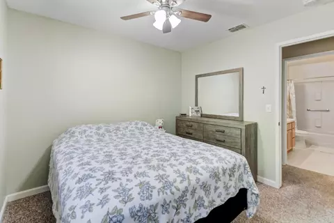 Bedroom - 6837 Thunderhead Cir, Orangevale, CA 95662 photo 6 of 7