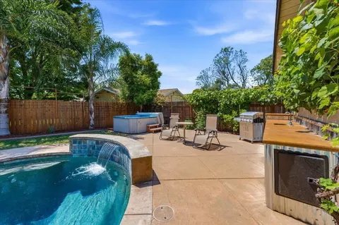 Exterior - 7104 Willey Way, Carmichael, CA 95608 photo 7 of 16